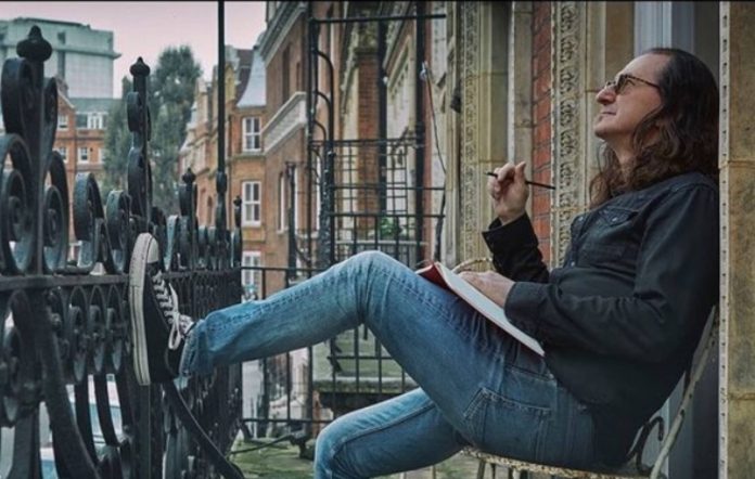 Geddy Lee pens memoir while struggling in the aftermath of Neil Peart's passing.