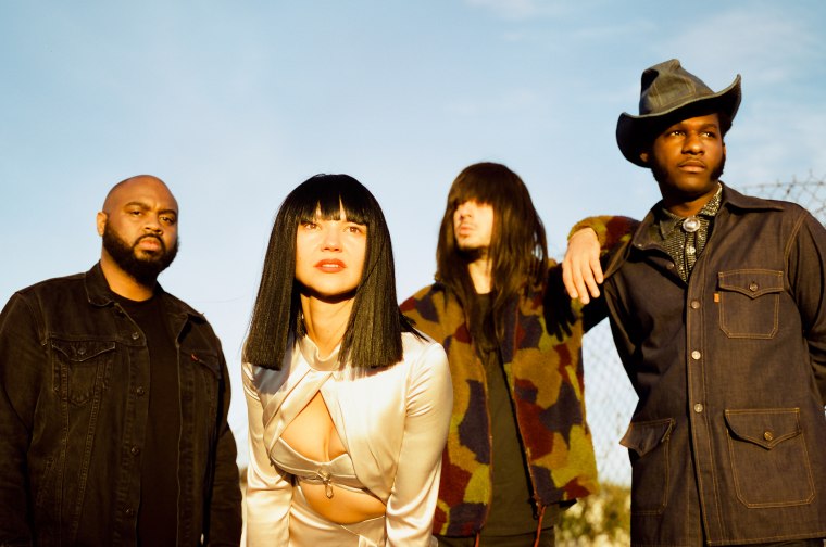 Khruangbin and Leon Bridges Announce EP, Share Tracklist, Song & Video