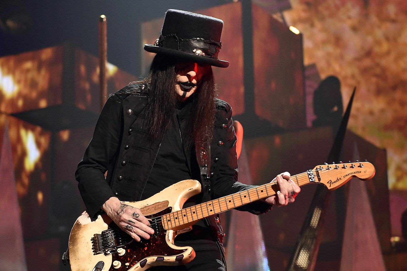 Mick Mars of Motley Crue Announces Retirement from Touring